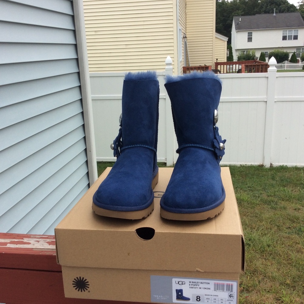 Ugg Bailey Button II Poppy - Picture 5 of 7